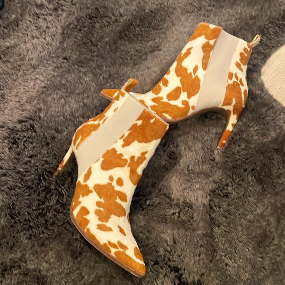 42 Gold Kennsington cow print bootie - worn once for 4 hours!